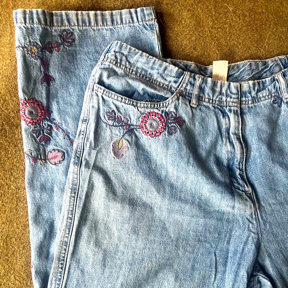 Super Fun Floral Embroidered Denim 🌸✨